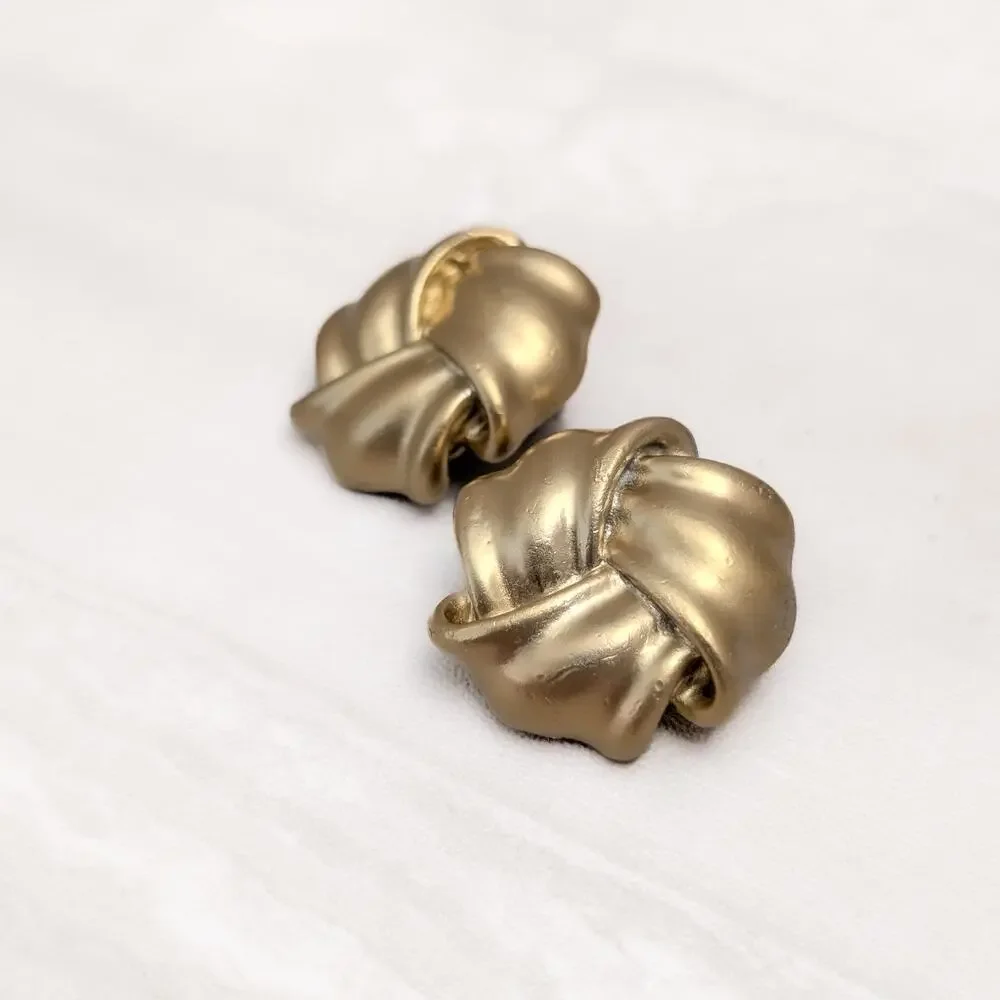 Vintage Clip On Earrings 1.25